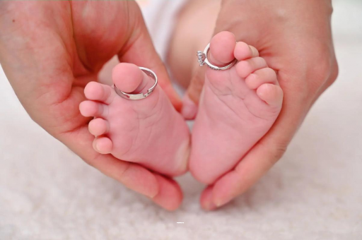 玉林几个月宝宝可以枕枕头